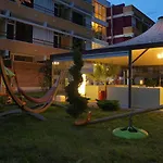 Sara 3*