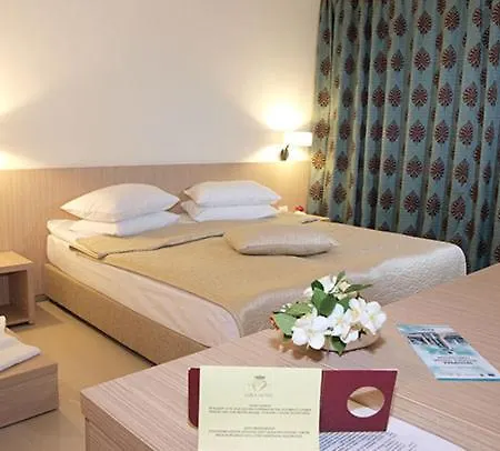 Отель Sara Нептун